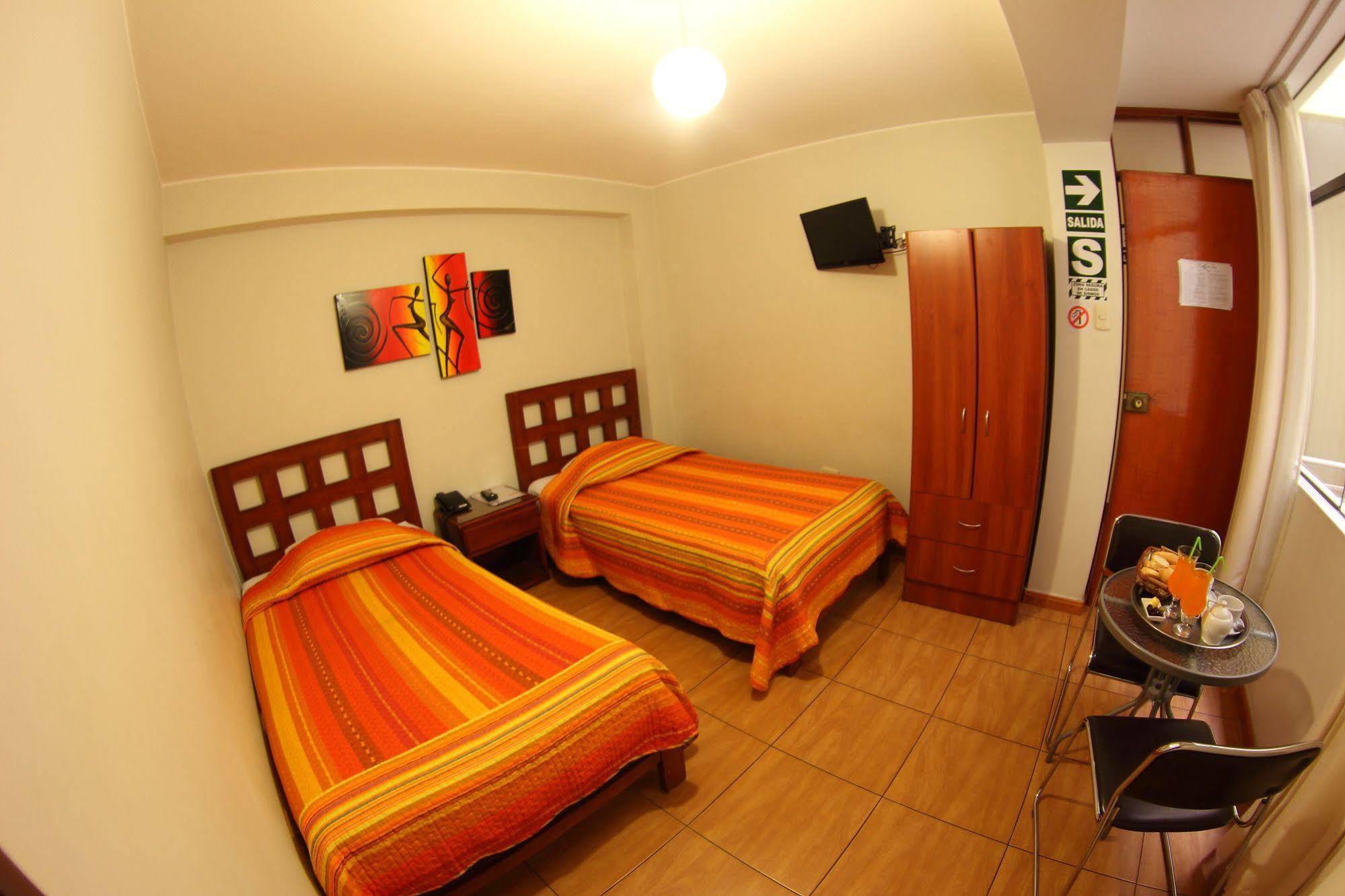 Takora Inn Tacna Exterior photo
